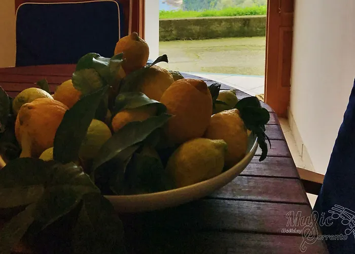 Vakantiehuis Maison Del Mare Sorrento. *