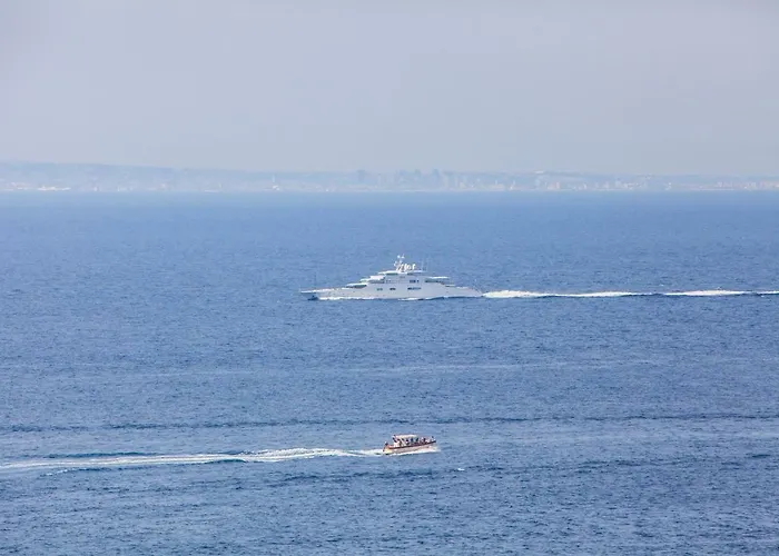 Дом отдыха Maison Del Mare Sorrento. Сорренто