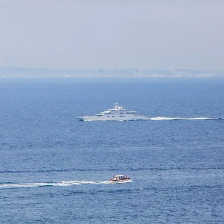 Feriehus Maison Del Mare Sorrento. Sorrento