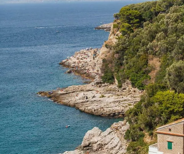 Dom wakacyjny Maison Del Mare Sorrento. *